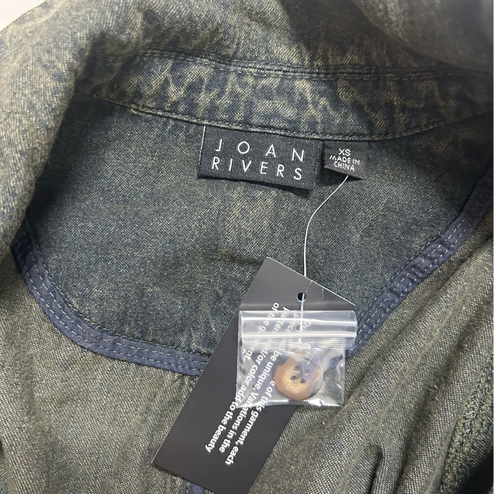 Joan Rivers Denim Shirt Jacket with Seaming Details (Size XS) - Picture 7 of 9